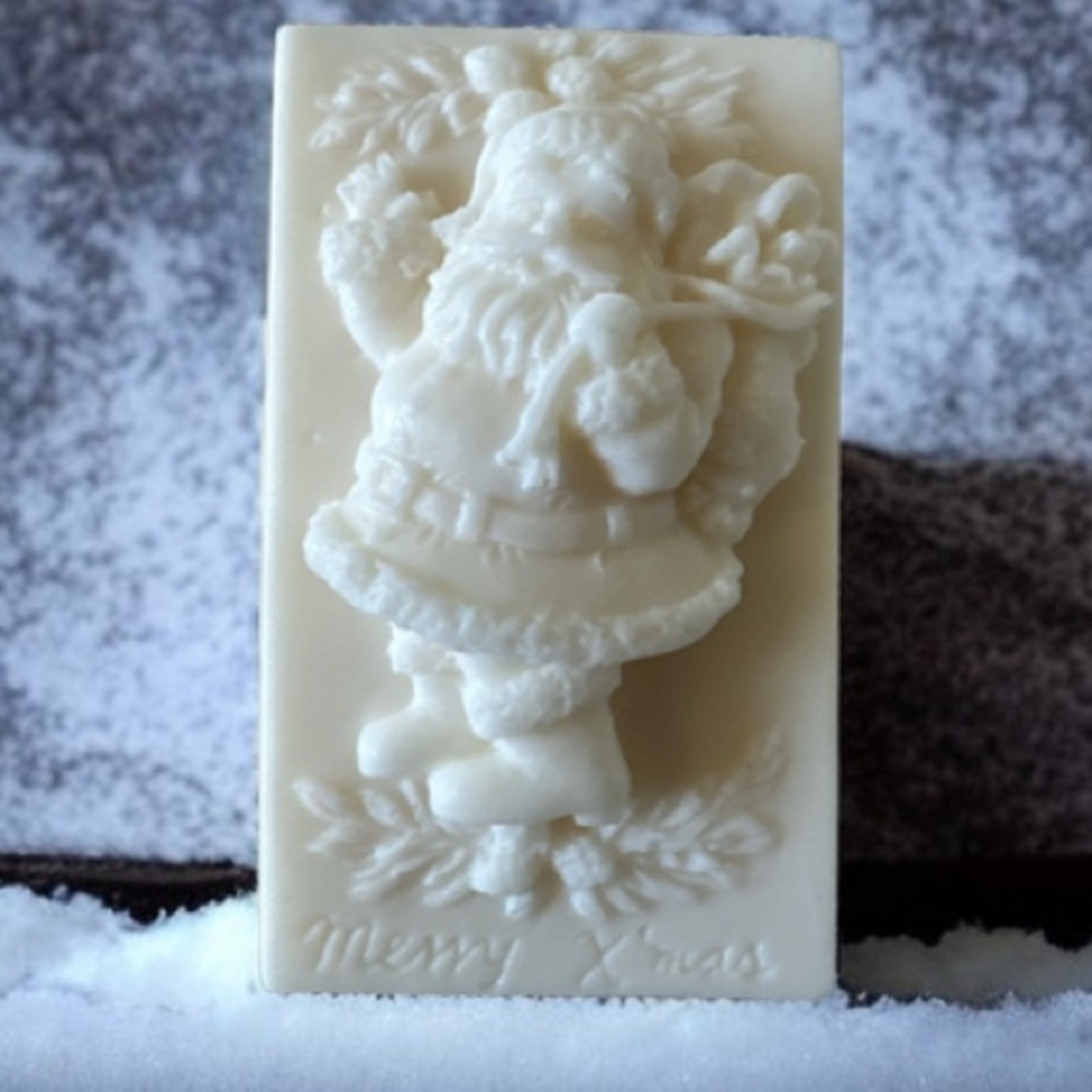 Hand Crafted Soap - Goats Milk & Vanilla - Santa Bar Soap